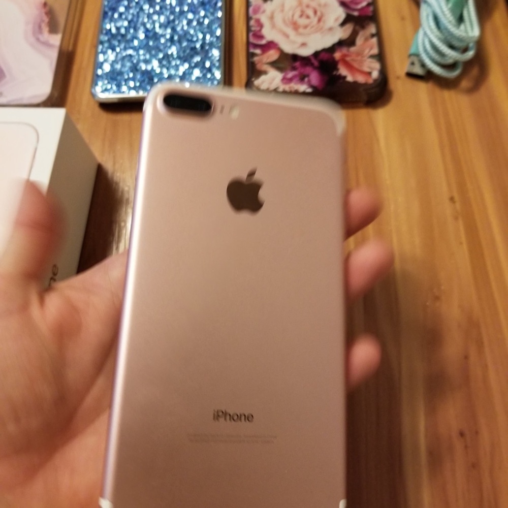 iPhone 7 Plus - Picture 4 of 8
